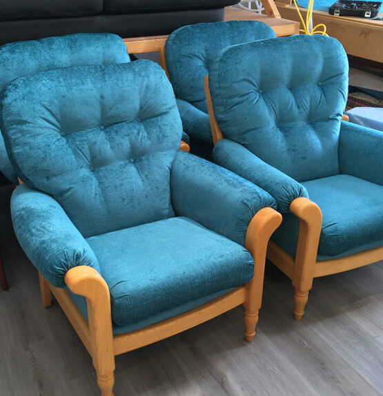 cintique chair blue
